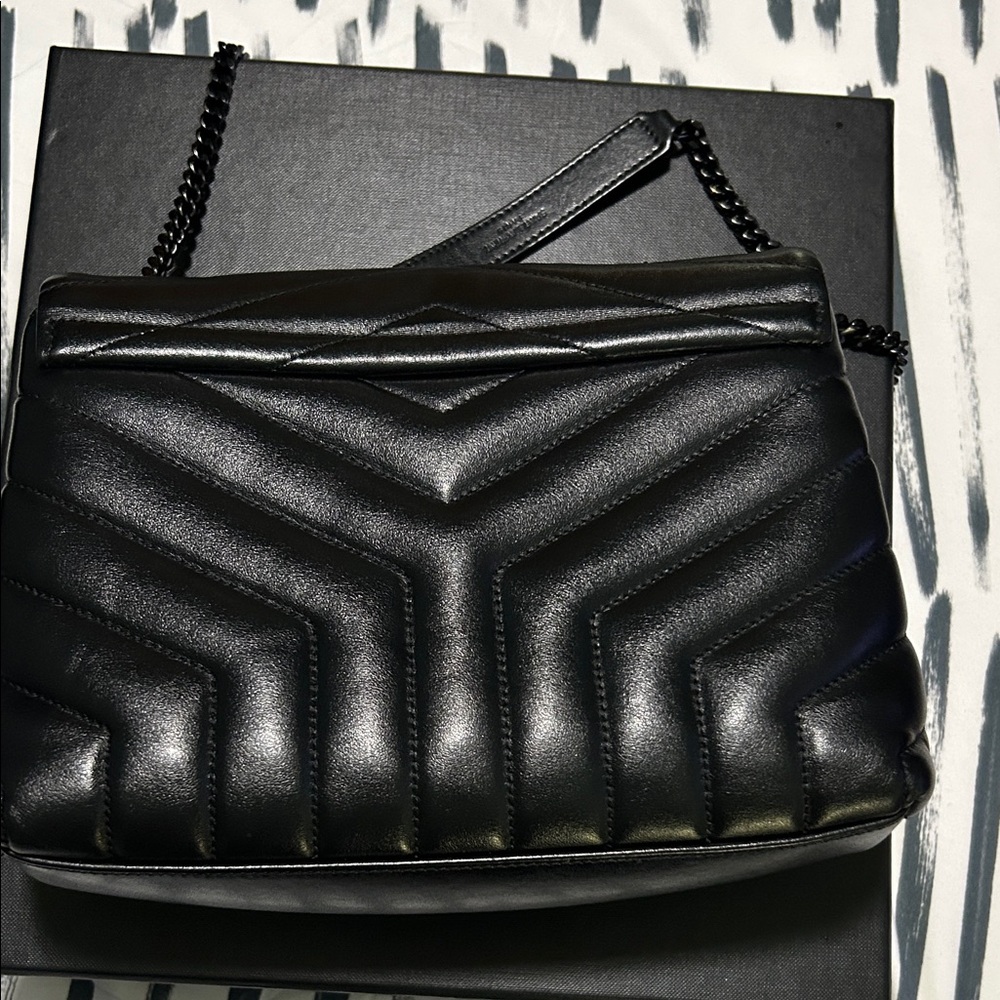 Saint Laurent Black Small Loulou Chevron Shoulder Bag Authentic - Picture 10 of 12